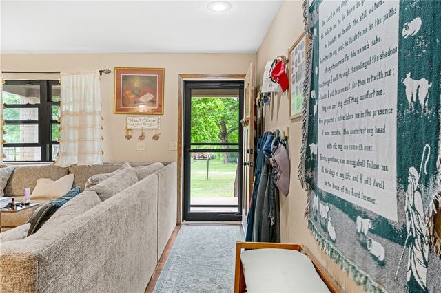 12170 Leonard Road, Gravette, AR 72736