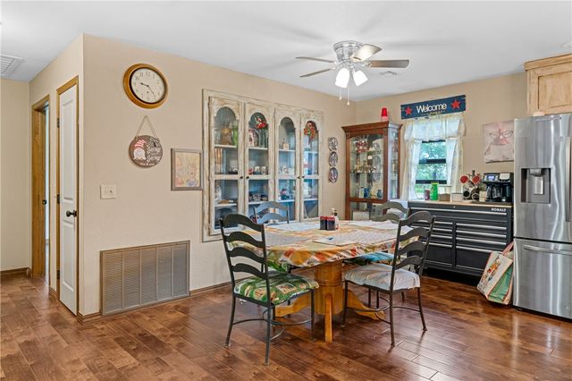 12170 Leonard Road, Gravette, AR 72736