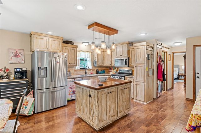12170 Leonard Road, Gravette, AR 72736