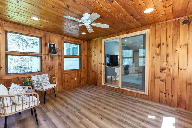 78 Meadowcrest Drive, Bedford, NH 03110