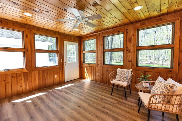 78 Meadowcrest Drive, Bedford, NH 03110