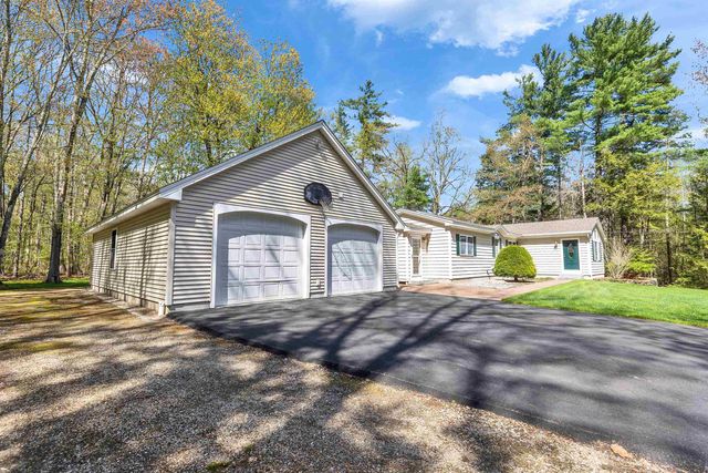 78 Meadowcrest Drive, Bedford, NH 03110