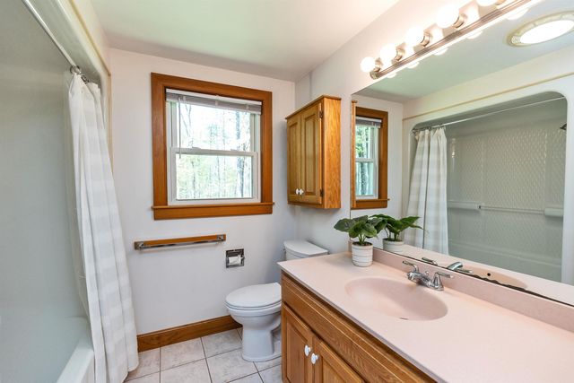 78 Meadowcrest Drive, Bedford, NH 03110