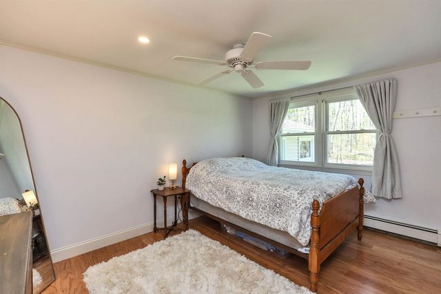 78 Meadowcrest Drive, Bedford, NH 03110