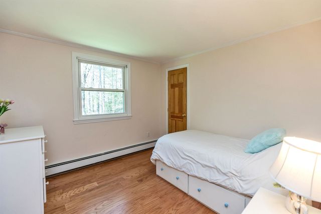 78 Meadowcrest Drive, Bedford, NH 03110