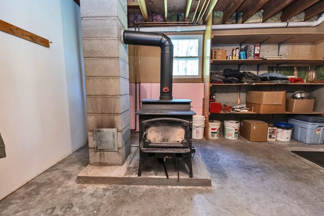 78 Meadowcrest Drive, Bedford, NH 03110