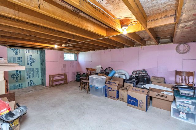 78 Meadowcrest Drive, Bedford, NH 03110