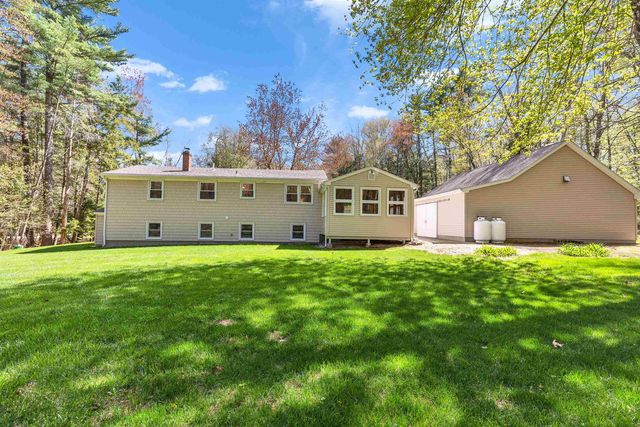 78 Meadowcrest Drive, Bedford, NH 03110
