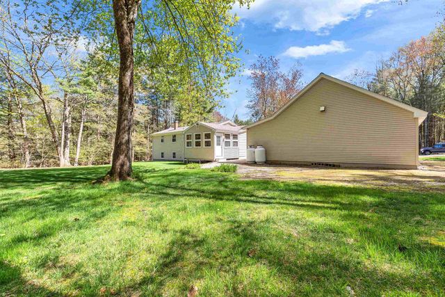 78 Meadowcrest Drive, Bedford, NH 03110