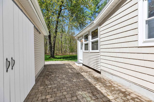 78 Meadowcrest Drive, Bedford, NH 03110