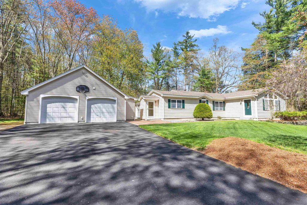 78 Meadowcrest Drive, Bedford, NH 03110