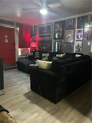 2525 Crews St, Corpus Christi, TX 78405