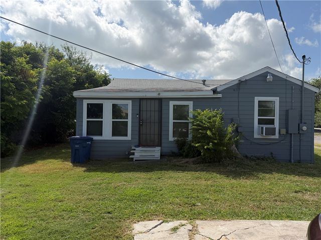2525 Crews St, Corpus Christi, TX 78405