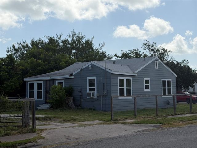 2525 Crews St, Corpus Christi, TX 78405