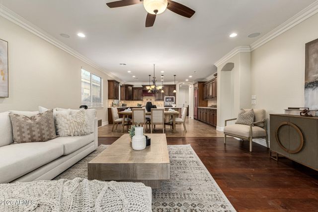 2491 E PENEDES Drive, Gilbert, AZ 85298