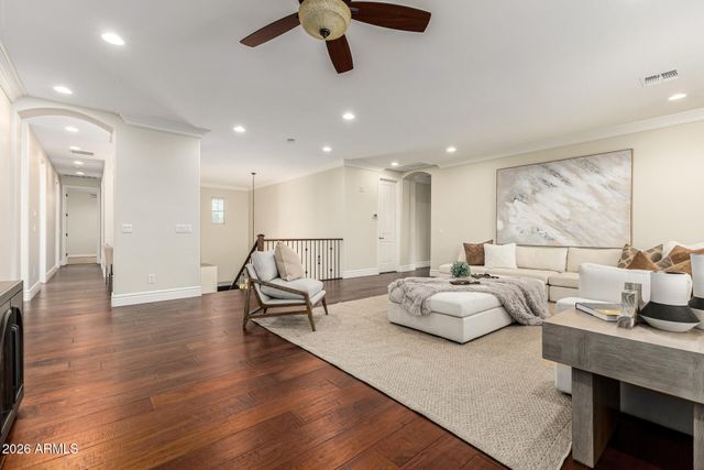 2491 E PENEDES Drive, Gilbert, AZ 85298