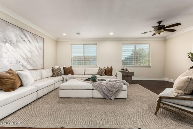 2491 E PENEDES Drive, Gilbert, AZ 85298