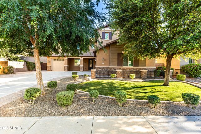 2491 E PENEDES Drive, Gilbert, AZ 85298