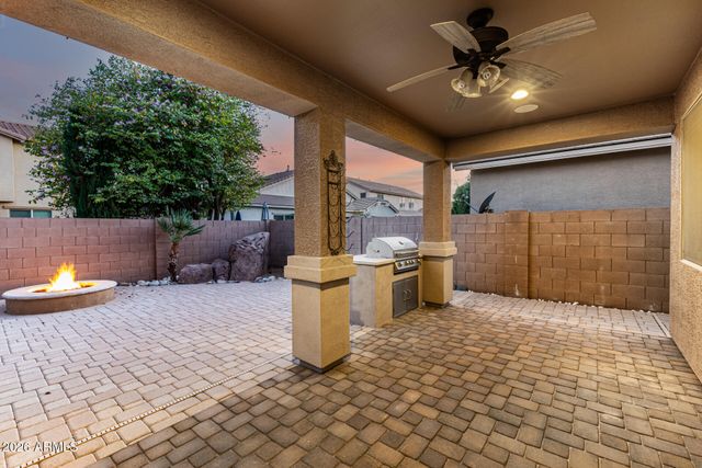 2491 E PENEDES Drive, Gilbert, AZ 85298