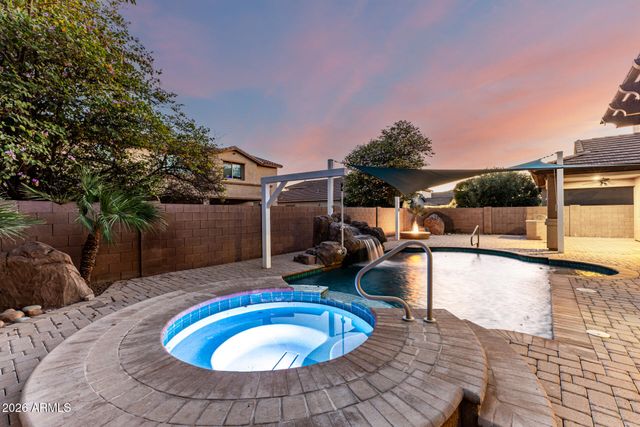 2491 E PENEDES Drive, Gilbert, AZ 85298
