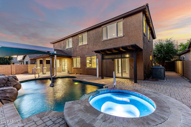 2491 E PENEDES Drive, Gilbert, AZ 85298