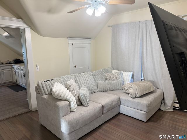 95 Ashley Street, Bridgeport, CT 06610