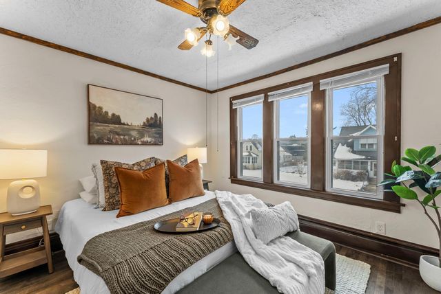 137 9th Avenue S, South Saint Paul, MN 55075