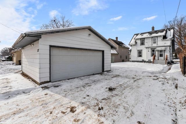 137 9th Avenue S, South Saint Paul, MN 55075