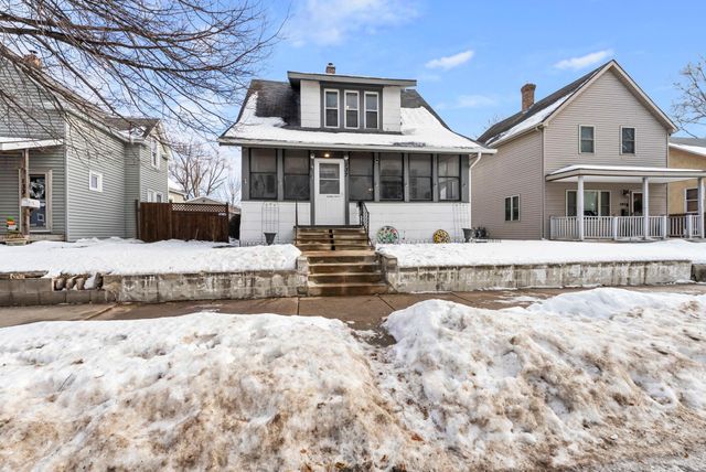 137 9th Avenue S, South Saint Paul, MN 55075