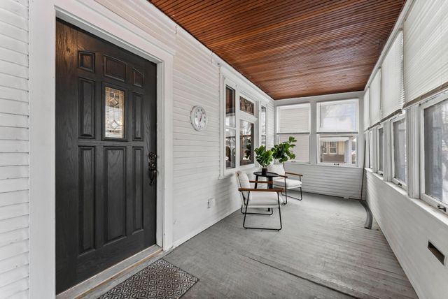 137 9th Avenue S, South Saint Paul, MN 55075