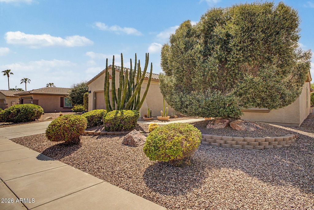 20072 N PINEWISH Court, Surprise, AZ 85374 — photo 3