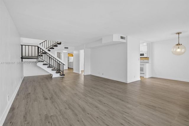 9703 N New River Canal Rd 103, Plantation, FL 33324