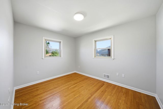 6914 Shareith Dr, Louisville, KY 40228