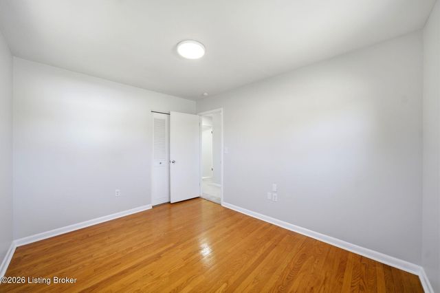 6914 Shareith Dr, Louisville, KY 40228