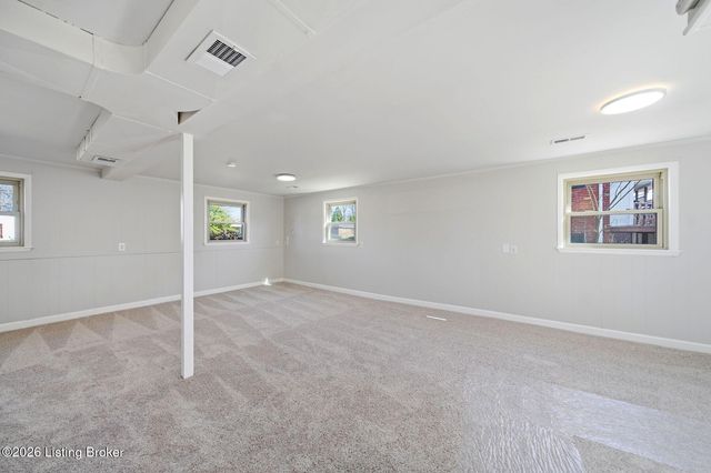 6914 Shareith Dr, Louisville, KY 40228