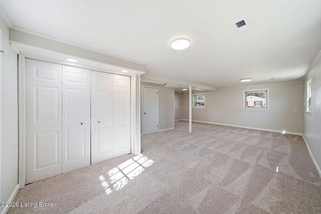 6914 Shareith Dr, Louisville, KY 40228