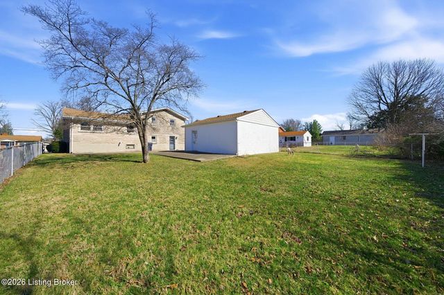 6914 Shareith Dr, Louisville, KY 40228