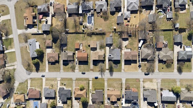 6914 Shareith Dr, Louisville, KY 40228