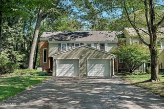 28 Willard Drive, Clifton Park, NY 12148
