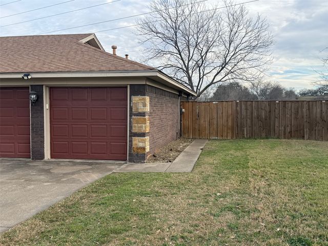 3240 Valley Forge Trail, Forest Hill, TX 76140