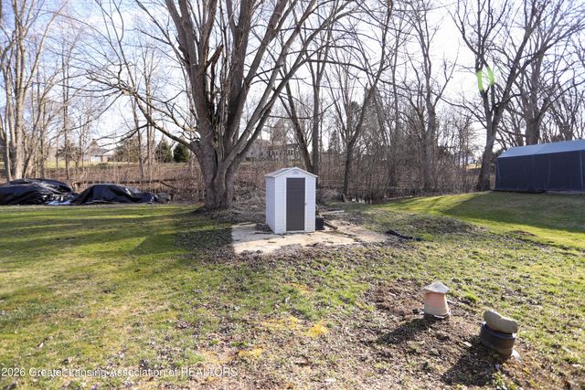 414 Raymerville Court, Eaton Rapids, MI 48827