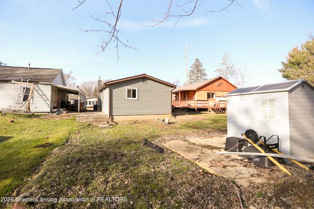 414 Raymerville Court, Eaton Rapids, MI 48827