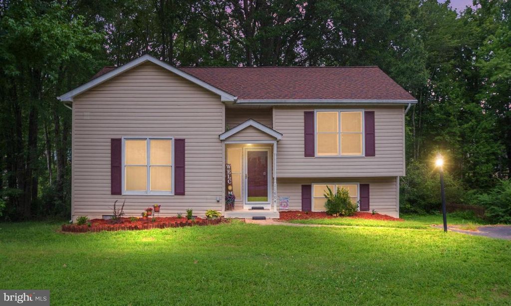 11604 HAMPSTEAD DR, Fredericksburg, VA 22407