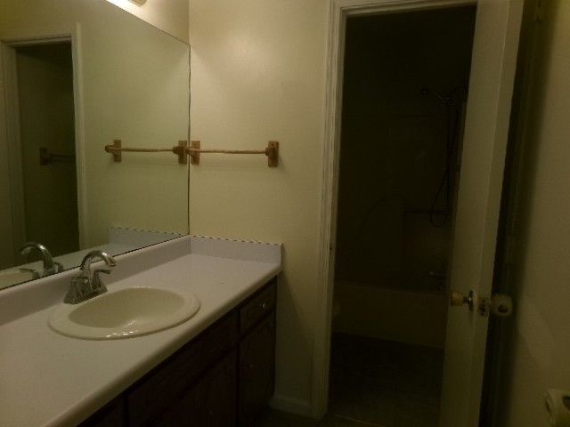 718 Acorn Dr, Clarksville, TN 37043