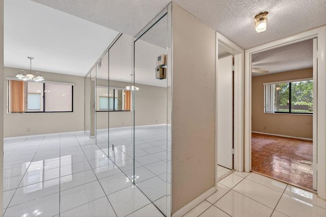 2240 SW 92nd Terrace 2402, Davie, FL 33324