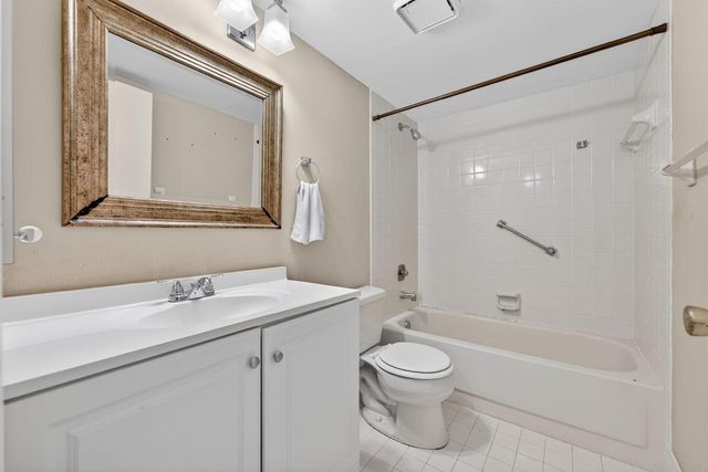 2240 SW 92nd Terrace 2402, Davie, FL 33324