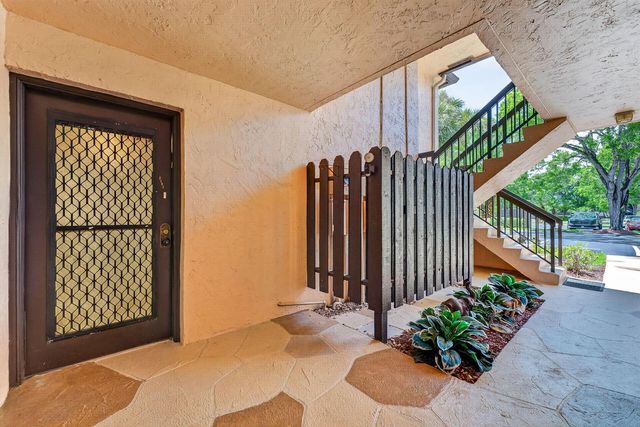 2240 SW 92nd Terrace 2402, Davie, FL 33324
