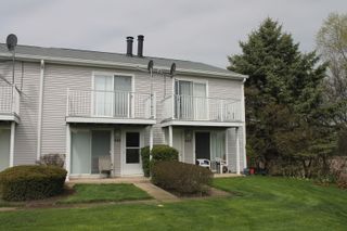 440 Meadow Green Lane 440, Round Lake Beach, IL 60073