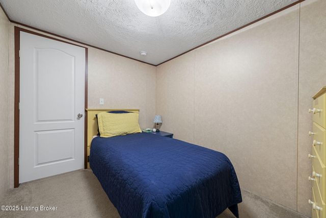 1 Twin Oaks Dr, Mammoth Cave, KY 42259