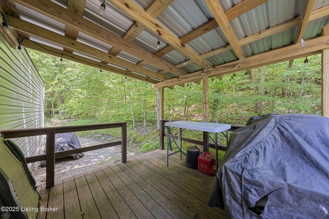 1 Twin Oaks Dr, Mammoth Cave, KY 42259